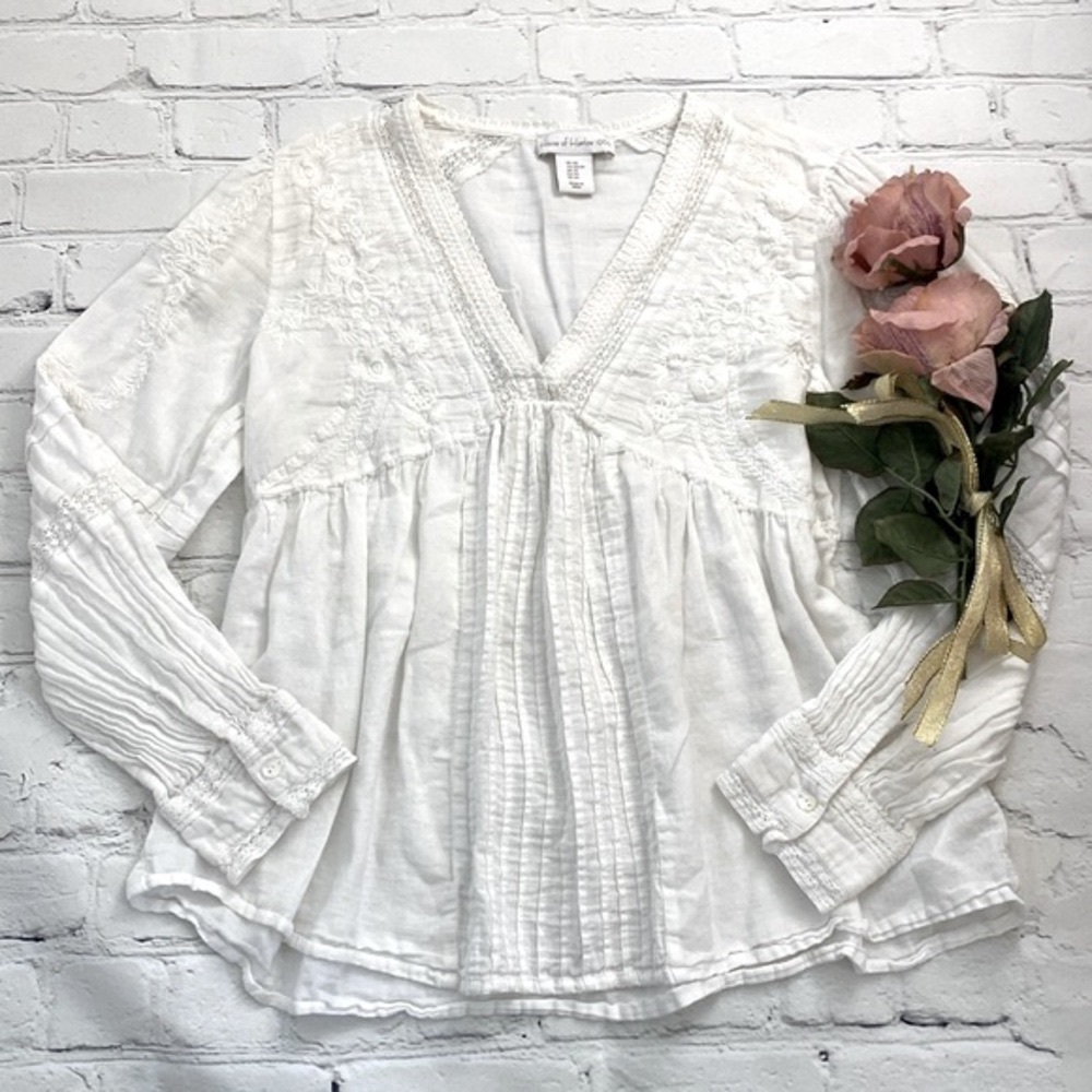 House of Harlow 1960 White Embroidered V-Neck Peasant Blouse